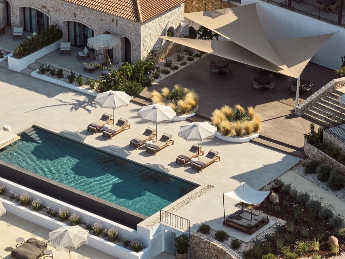 Rebek Luxury Villas & Suites 아기오스니콜라우스 외부 사진