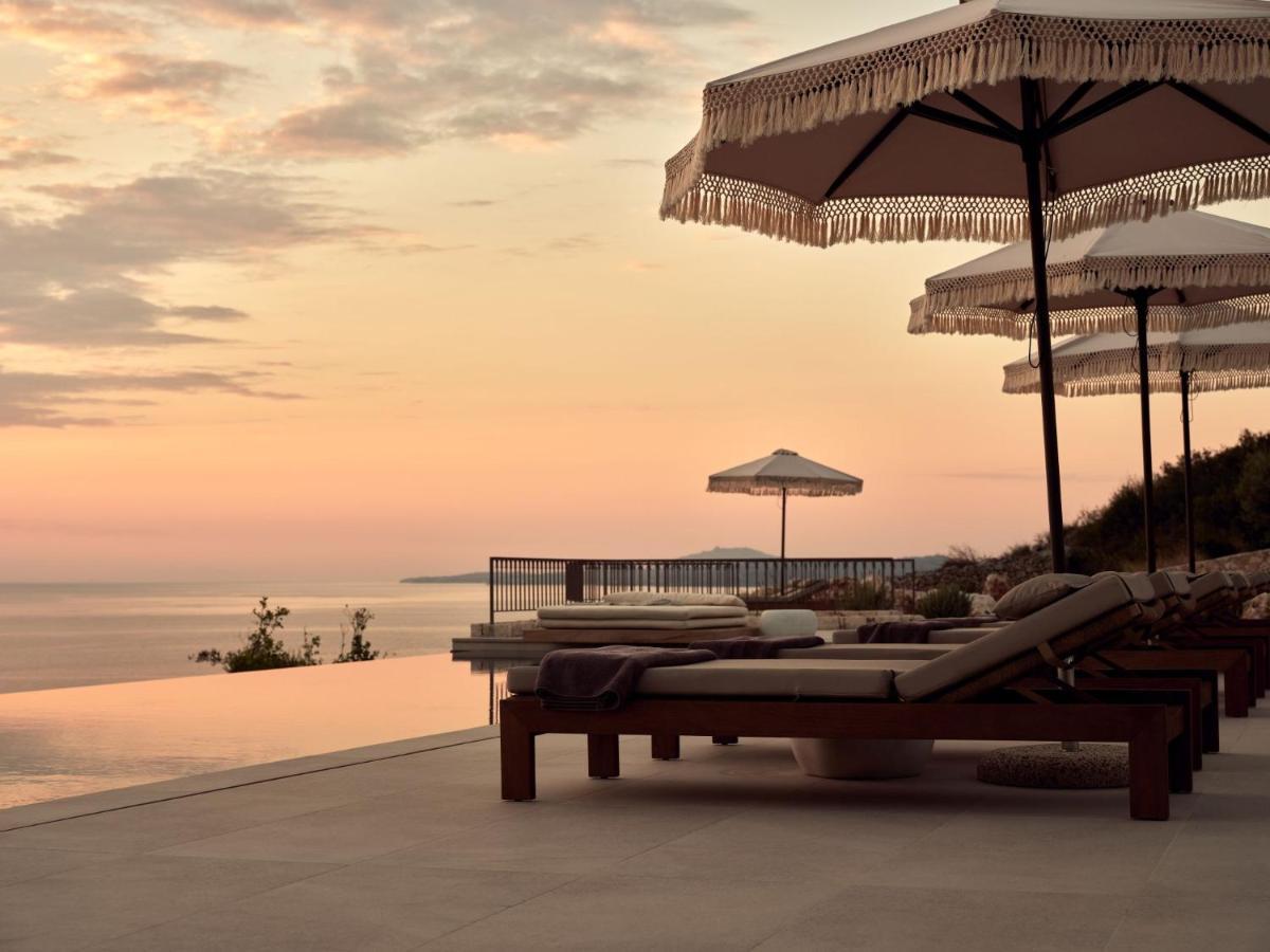Rebek Luxury Villas & Suites 아기오스니콜라우스 외부 사진