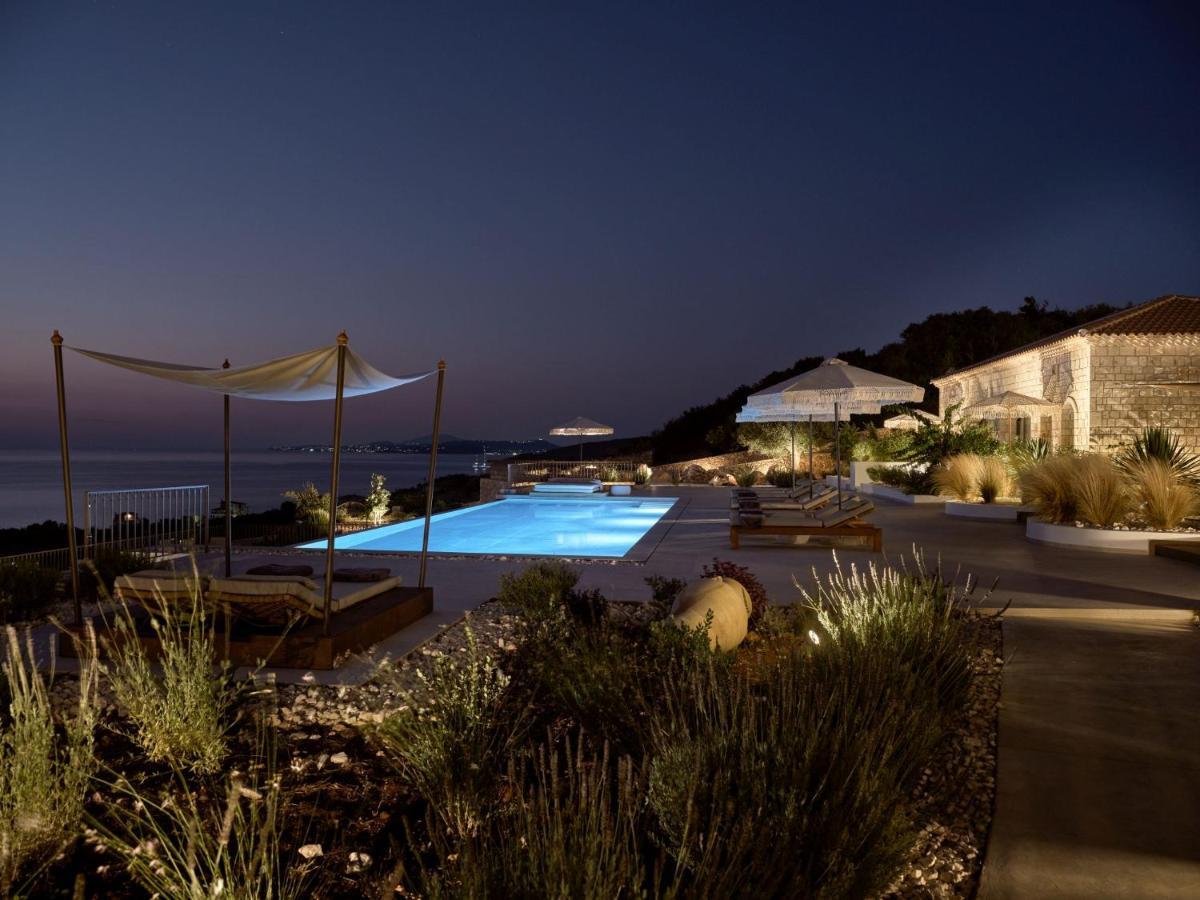 Rebek Luxury Villas & Suites 아기오스니콜라우스 외부 사진
