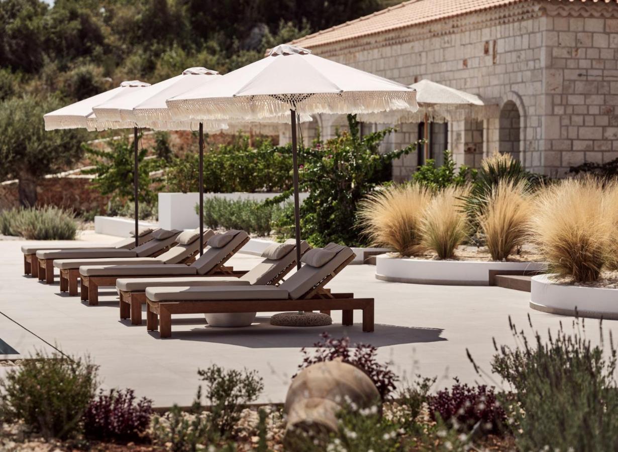Rebek Luxury Villas & Suites 아기오스니콜라우스 외부 사진